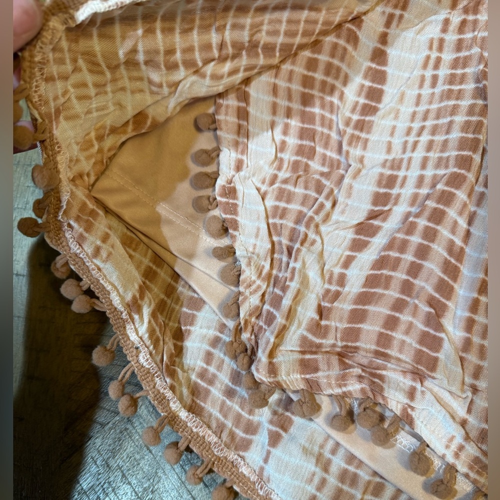 Stylish Coral Pom-Pom Trim Women's Shorts - Picture 10 of 10